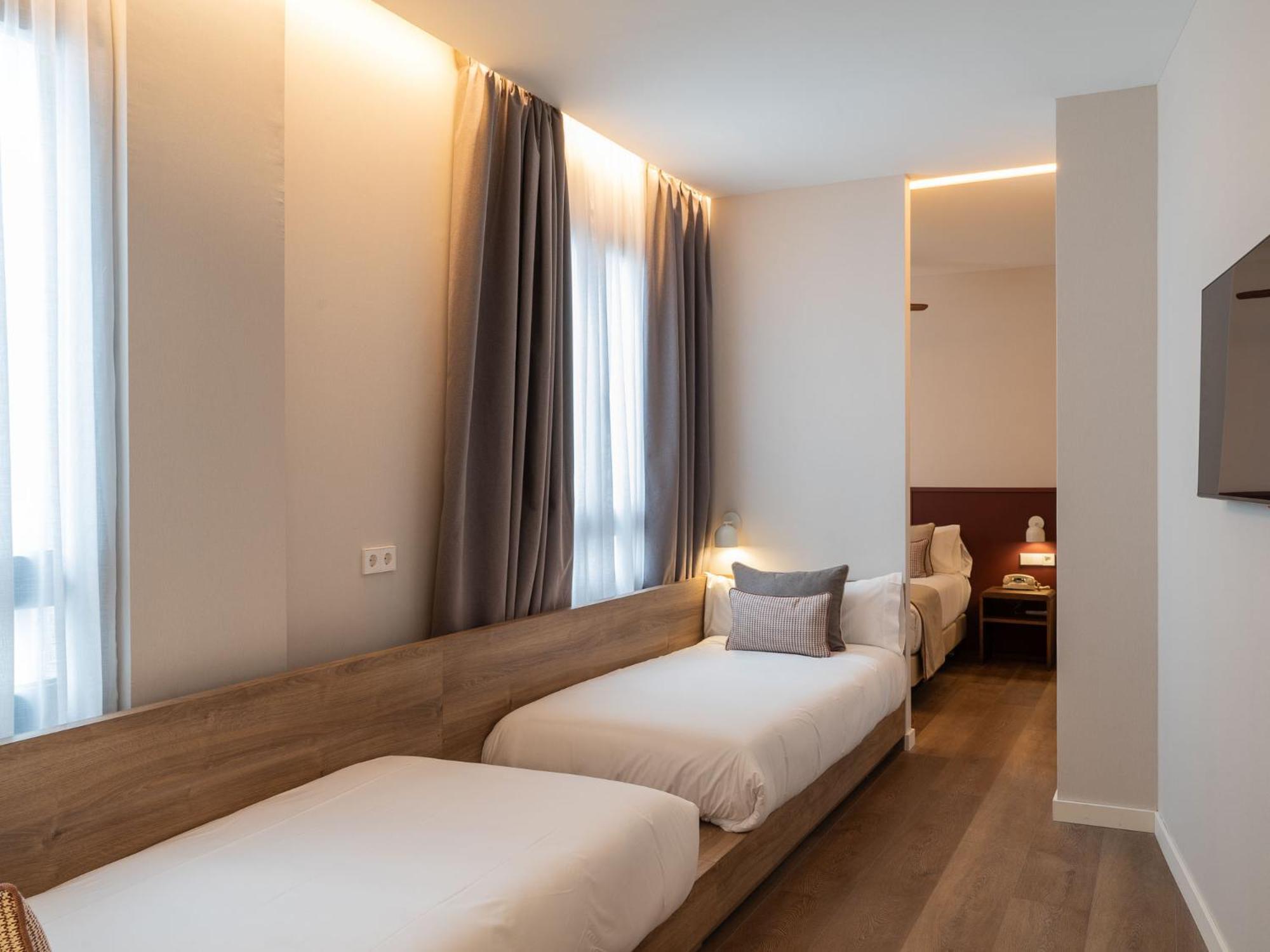 Hotel Well And Come Málaga Habitación foto